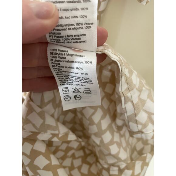 And Other Stories Beige Faux Wrap Dress Size 10 Short Sleeve Minimalist NWT - Picture 6 of 7